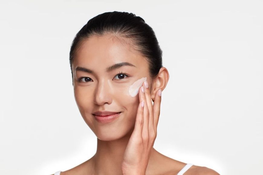 HydroPeptide Solar Defense Tinted - Зволожуючий крем SPF 30 з тоном