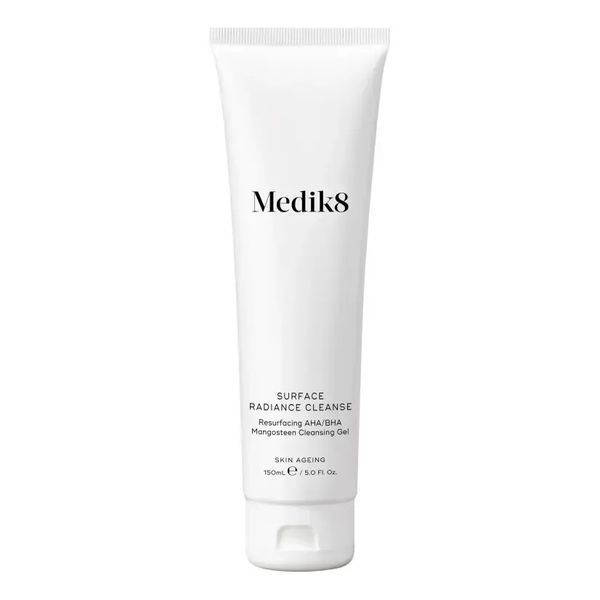 Medik8 Surface Radiance Cleanse - очищаючий гель з АНА-кислотами та екстрактом мангостана