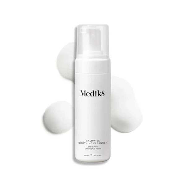 Medik8 Calmwise Soothing Cleanser - очищуюча пінка для чутливої шкіри