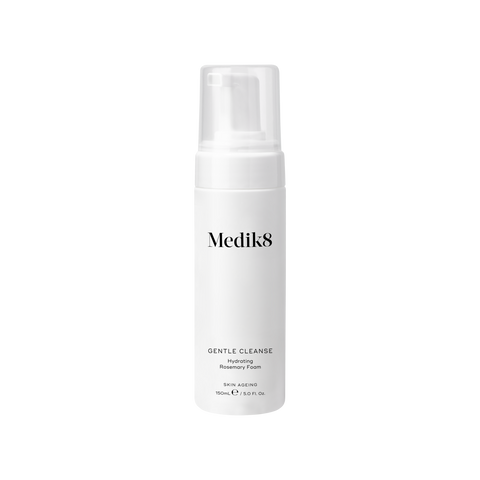 Medik8 Gentle Cleanse &ndash; Ніжна очищувальна пінка для всіх типів шкіри