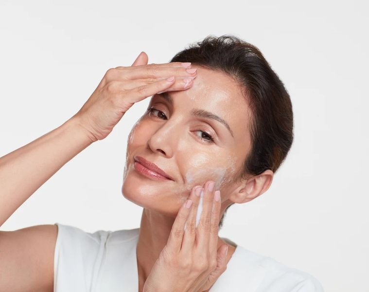 HydroPeptide Exfoliating Cleanser - Очищуючий відлущуючий засіб